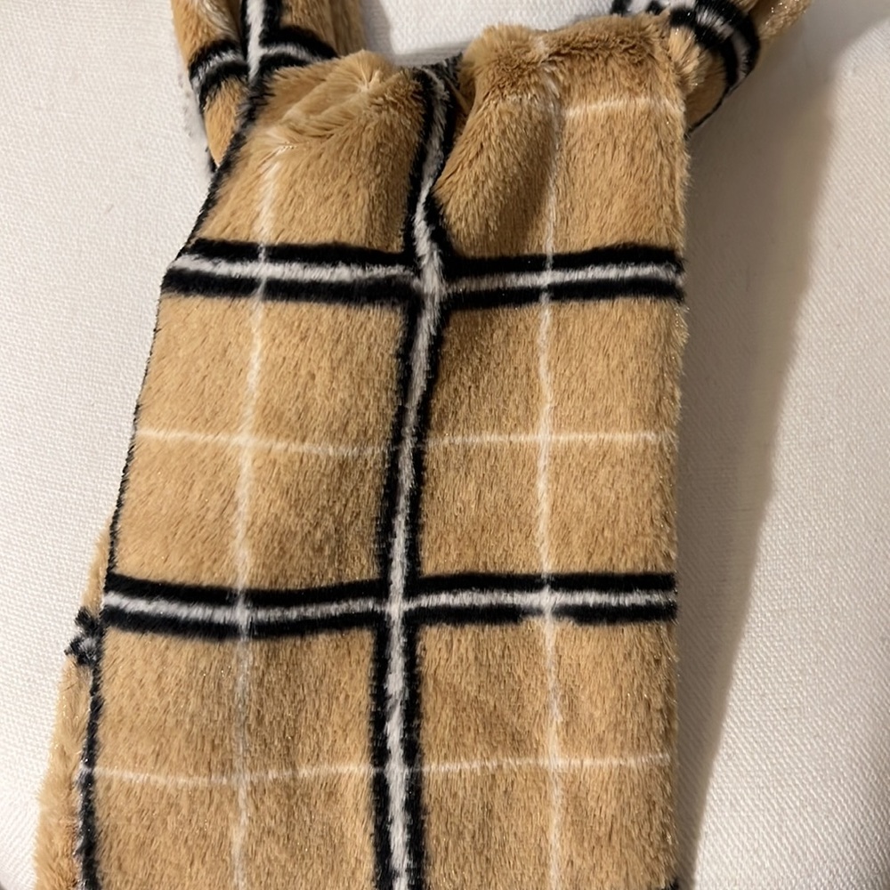 Soft and Fuzzy Scarf - Picture 6 of 6